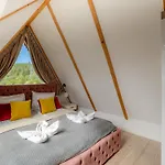 Looktatry Osada Gubalowka View كوشتيليسكا