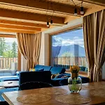 Looktatry Osada Gubalowka View كوشتيليسكا